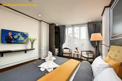 Suite with City View — MayFlower Hotel- Central Old Quarter